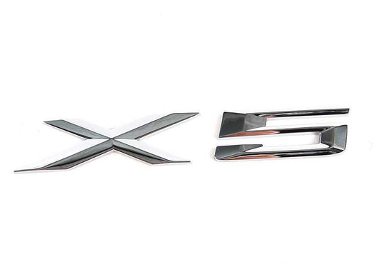 Emblema adhesivo OEM 51148402675 para BMW X5 {E53} (todos los modelos compatibles). Original BMW.