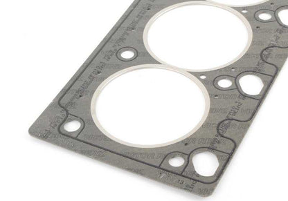 Junta culata sin amianto OEM 11121741020 para BMW E38 750i, E31 850i con motor M73. Compatible con versiones de cambio automático y tracción trasera. Original BMW.