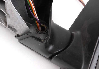 Resattore destro retrovisore con OEM Crystal 51168203754 per BMW E39 (Serie 5). Compatibile con veicoli con attrezzatura S430A. Sostituzione BMW originale.