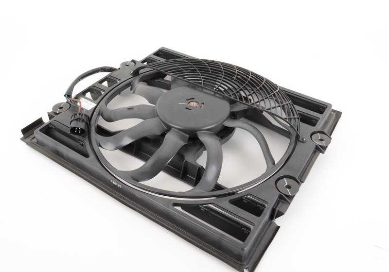 Ventilador adicional OEM 64548380774 para BMW Serie 7 E38 {725tds, 728i} con motor M51 o M52. Compatible con versiones automáticas y manuales. Original BMW.