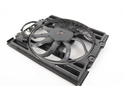 Ventilador adicional OEM 64548380774 para BMW Serie 7 E38 {725tds, 728i} con motor M51 o M52. Compatible con versiones automáticas y manuales. Original BMW.