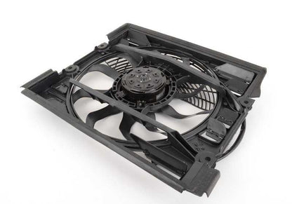 Ventilador adicional OEM 64548380774 para BMW Serie 7 E38 {725tds, 728i} con motor M51 o M52. Compatible con versiones automáticas y manuales. Original BMW.