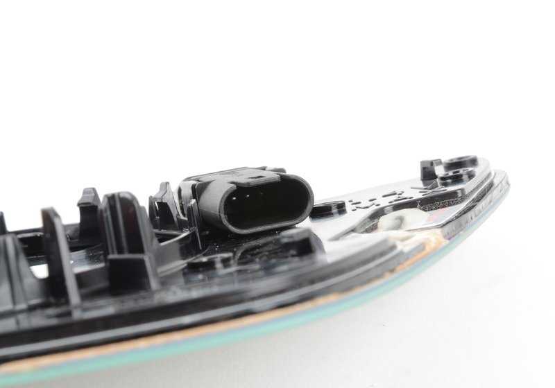 Cristal retrovisor derecho calefactable convexo OEM 51168050086 para BMW F10, F06, F12, F13. Recambio original BMW.