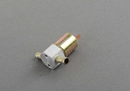Zusätzliches Luftventil für BMW E12, E24, E23 (OEM 13641276163). Original BMW.