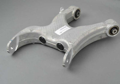 Brazo oscilante trasero derecho OEM 33326770952 para BMW X5 E70, E70N, F15, F85 y BMW X6 E71, E72, F16, F86. Original BMW.