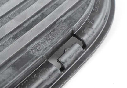Rejilla lateral izquierda OEM 51117262829 para BMW E89 Z4. Original BMW.
