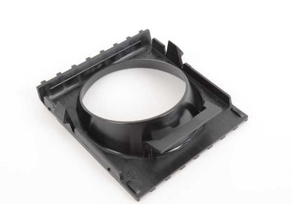 Rejilla lateral inferior derecha OEM 51117069506 para BMW E63 y E64. Original BMW.