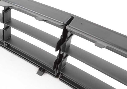 Rejilla central entrada de aire OEM 51117331724 para BMW F10, F11 (Serie 5). Pieza original BMW.