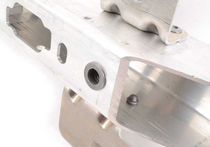 Elemento de deformación delantero inferior izquierdo para BMW F87, F80, F82, F83 (OEM 51118054313). Original BMW