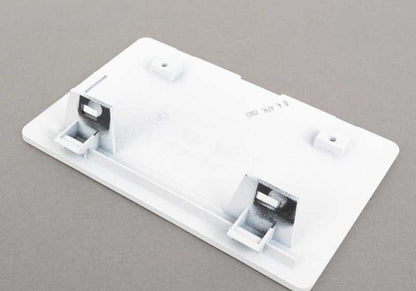 Cubierta lateral izquierda OEM 51111961927 para BMW E30. Original BMW.