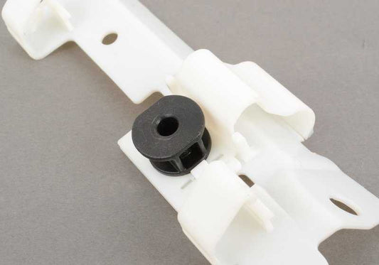 Soporte moldura pilar A izquierdo OEM 51438268167 para BMW Serie 3 (E46). Original BMW.