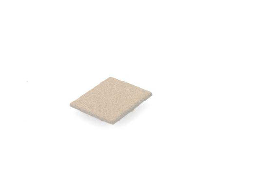Tapón embellecedor OEM 51168149601 para BMW E34 518i, 520i, 525i (modelos compatibles con motores M43, M40, M50). Pieza original BMW. Ideal para la tapa de la carrocería en maletero.