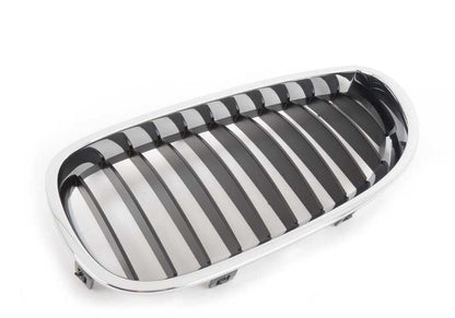 Rejilla decorativa izquierda negra OEM 51137027061 para BMW E60, E60N, E61, E61N. Original BMW.
