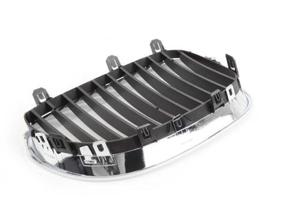 Rejilla decorativa izquierda negra OEM 51137027061 para BMW E60, E60N, E61, E61N. Original BMW.