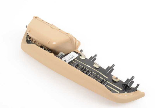 Reposabrazos izquierdo beige OEM 51417246395 para BMW F25 y F26 (X3, X4). Compatible con versiones sDrive y xDrive. Original BMW.