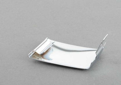 Tapa embellecedora izquierda OEM 51111888269 para BMW E30. Pieza original BMW. Compatibilidad: Serie 3 E30.