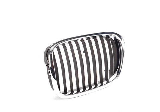 Rejilla decorativa izquierda cromada OEM 51132497261 para BMW E39 535i y 540i (modelos desde 1996 hasta 2003). Original BMW.