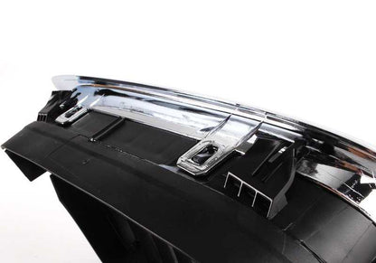 Rejilla decorativa izquierda cromada OEM 51132497261 para BMW E39 535i y 540i (modelos desde 1996 hasta 2003). Original BMW.