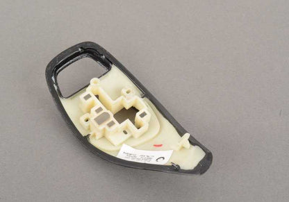 Embellecedor palanca cambios M Performance carbono OEM 61312250703 para BMW F10, F11, F06, F12, F13. Compatible con modelos con cambio automático deportivo. Original BMW.