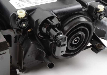 Faro derecho Xenon OEM 63126912434 para BMW Serie 5 E39 (modelos: 525i, 528i) con motores M52/M54 y cambio manual o automático. Original BMW.