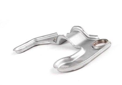 Soporte metálico de escape OEM 18207521346 para BMW E60, E61, E63, E64 (520i con motor M54 y cambio automático o manual). Original BMW.