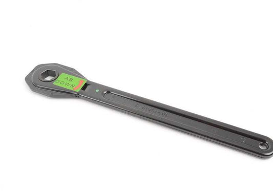 Llave/Manivela de gato original OEM 71126769151 para BMW E82 {118d, 120d, 120i} con tracción trasera (manual y automático). Parte del sistema de emergencia con gato. Compatible solo con modelos indicados. Original BMW.