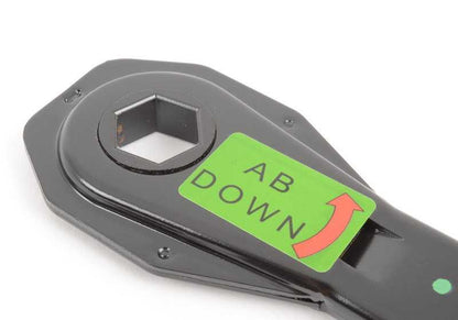 Llave/Manivela de gato original OEM 71126769151 para BMW E82 {118d, 120d, 120i} con tracción trasera (manual y automático). Parte del sistema de emergencia con gato. Compatible solo con modelos indicados. Original BMW.