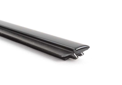 Cubre moldura exterior puerta delantera derecha OEM 51337190868 para BMW E81, E82, E88. Original BMW.