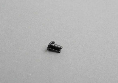 Tapón OEM 72118149275 para BMW E34. Original BMW.