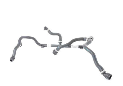 Tubo de refrigerante OEM 17127639029 para BMW X1 E84 xDrive20i y xDrive28i (todos los modelos compatibles). Original BMW.