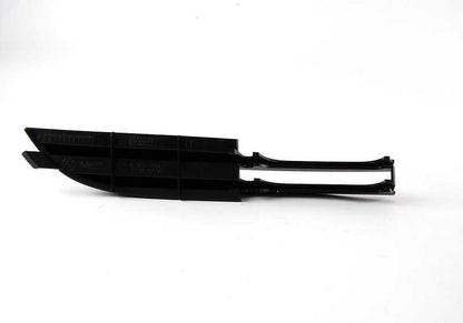 Rejilla delantera derecha (parcialmente abierta) OEM 51117032614 para BMW E46. Original BMW.