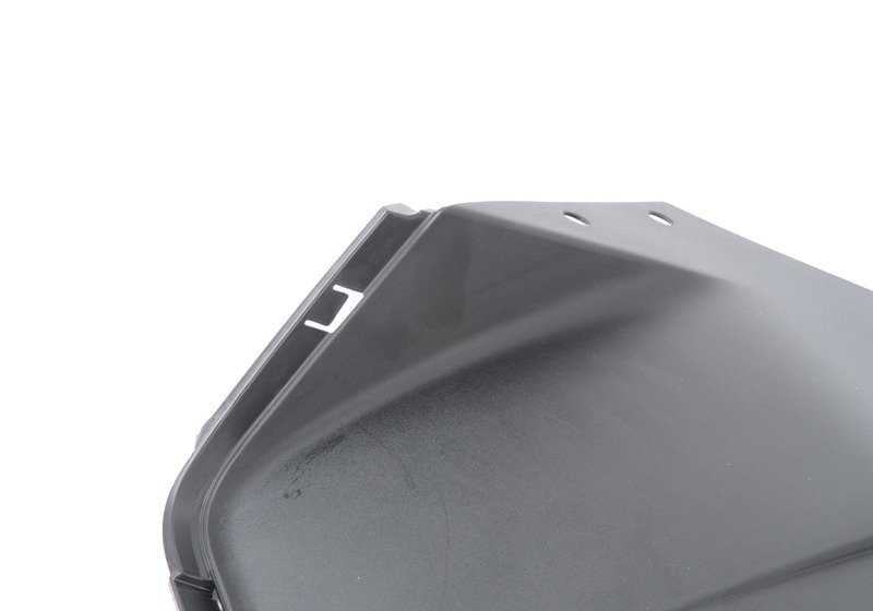 Embellecedor trasero OEM 51128038981 para BMW F10. Original BMW.