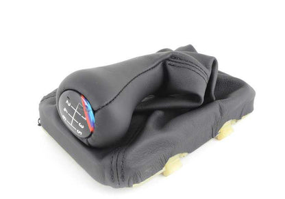 Fuelle de palanca de cambio en cuero Walk-Nappa OEM 25111221823 para BMW E31. Original BMW.