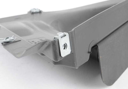Tapa inferior derecha OEM 51757898892 para BMW F01, F02, F04 (modelos 730d, 730i, 740d). Pieza original BMW.