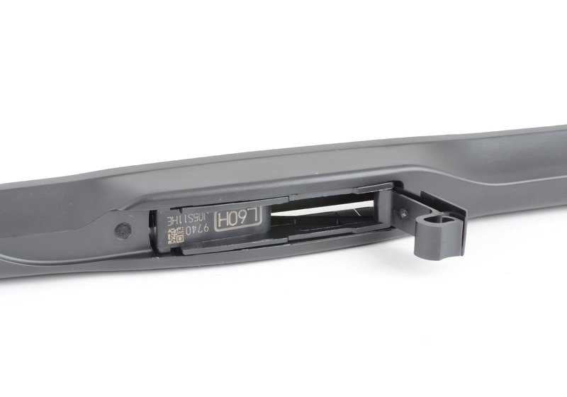 Front windshield wiper blades for BMW F15, F16, F85, F86. Original BMW.