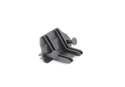 OEM -Befestigungsclip 51712239734 für BMW E30. Originales BMW -Stück für Seitenröcke und M M Technic Ruedas.