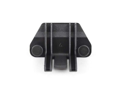 OEM -Befestigungsclip 51712239734 für BMW E30. Originales BMW -Stück für Seitenröcke und M M Technic Ruedas.