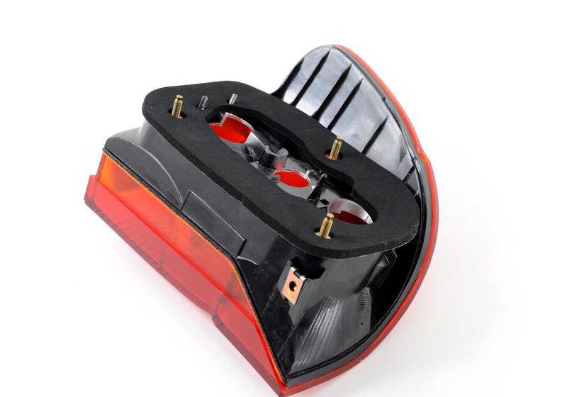 Luz da parede traseira direita para BMW 5 E39 Series (OEM 63218380096). BMW original