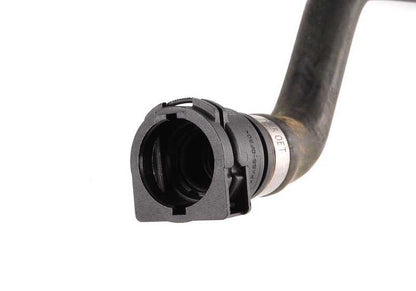 Manguito de refrigeración OEM 11537500752 para BMW X5 E53 4.4i y 4.6is. Compatible con motores M62 y M62S. Original BMW.