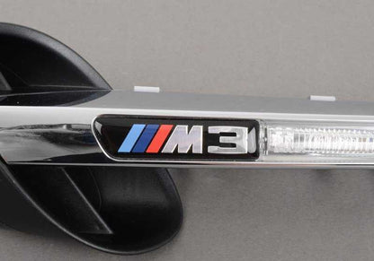 Rejilla decorativa para BMW E92, E92N, E93, E93N (OEM 51138046501). Original BMW.