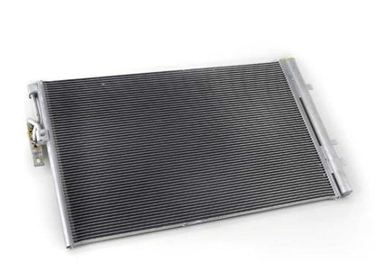 Condensador aire acondicionado OEM 64539216143 para BMW F25 y F26. Recambio original BMW.
