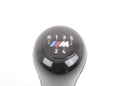Lederwechselknopf/M -Platte/5 Geschwindigkeiten für die BMW 5 E39 -Serie (OEM 2511229183). Original BMW
