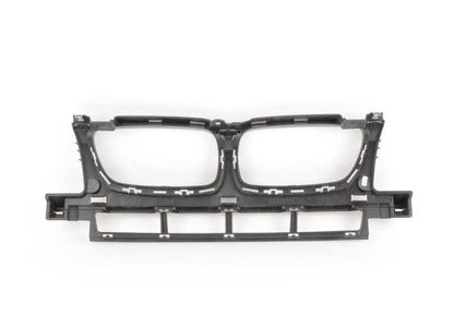 Attached, front center bumper M for BMW E83 LCI. Original BMW