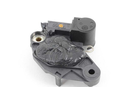 Regulador de alternador OEM 12321739435 para BMW E30, E31, E32, E34, E36, E38, E39, E46, E53, Z3, Z8. Compatible con múltiples modelos BMW. Original BMW.