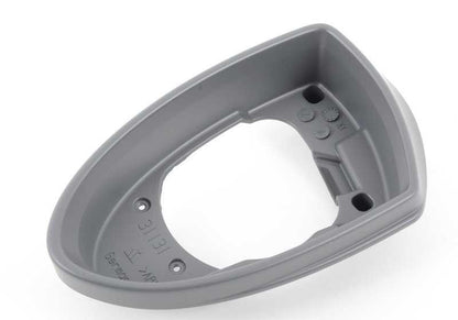 Soporte imprimado izquierdo OEM 51167906345 para BMW E60, E61, E63, E64. Original BMW.