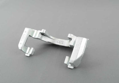 Soporte pinza de freno OEM 34116768437 para BMW E83 (X3) y E53 (X5) {Todos los modelos compatibles: E83, E53}. Original BMW.