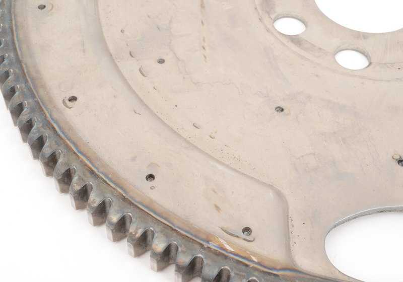Volante do motor para BMW Série 3 E36, E46 Série 5 E34, E39, E60, E61 Série 7 E38 X3 E83 Z4 E85 (OEM 11221717383). BMW original