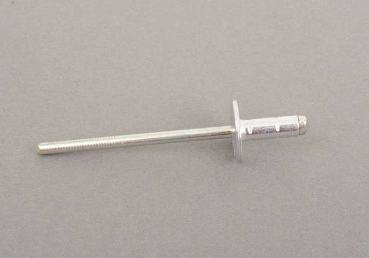 Remache ciego OEM 07146949939 para BMW E92, E84, G29, E93, F20, F30, F31, F32, F33, F34, F36, G20, G21, G30, G31. Original BMW.