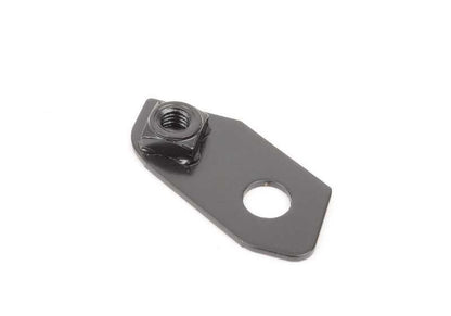 Soporte metálico OEM 11531727305 para BMW E30. Pieza de fijación del sistema de refrigeración. Original BMW.