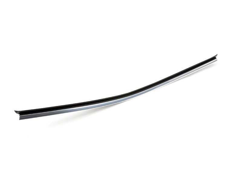 Moldura interior cromada puerta delantera izquierda OEM 51218203899 para BMW E39. Original BMW.